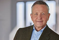 Porträtfoto von Klaus Josef Lutz, Vorstandsvorsitzender der BayWa AG.