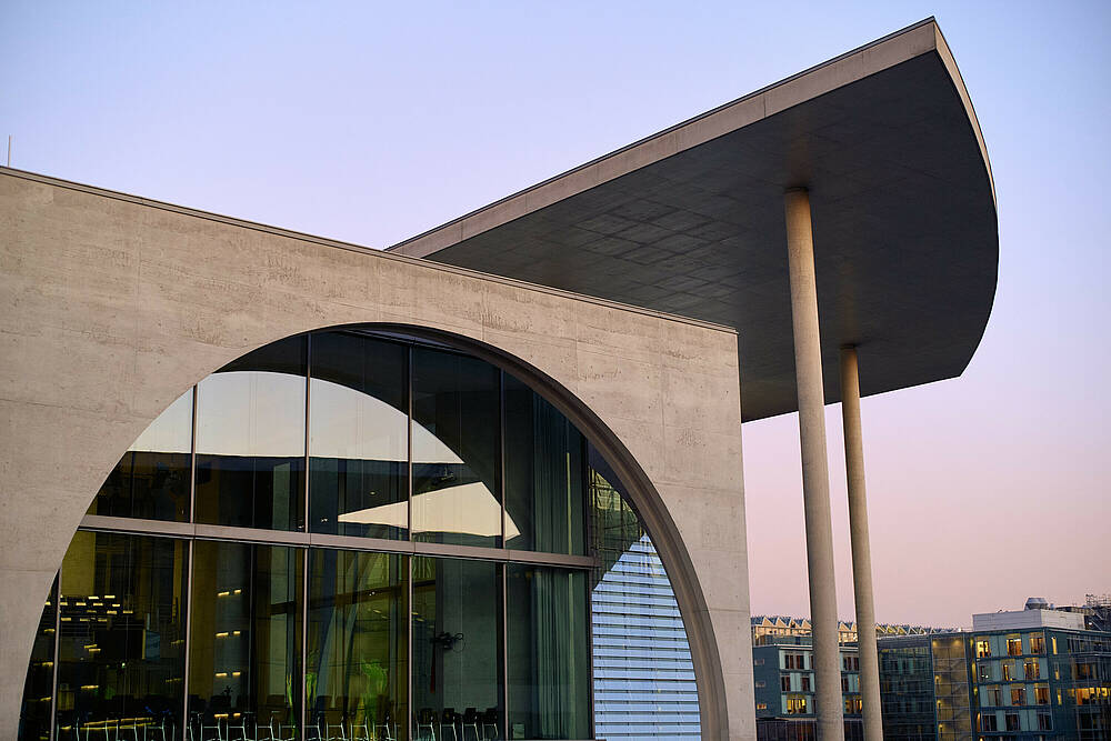 Blick auf das Bundeskanzleramt in Berlin.